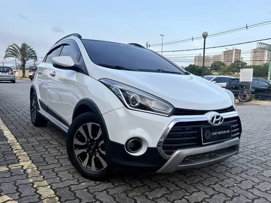 HYUNDAI HB20X 1.6 16V PREMIUM FLEX 4P AUTOMÁTICO